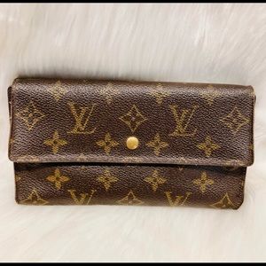 Louise Vuitton wallet